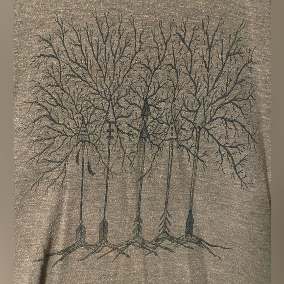 Brown arrow/tree women’s graphic tee - Picture 2 of 3